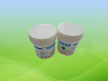 巨一焊材的63錫膏（通常指含63%錫和37%鉛的焊錫膏，即63/37焊錫膏）在市場上具有一定的競爭力，這主要歸因于以下幾個因素：